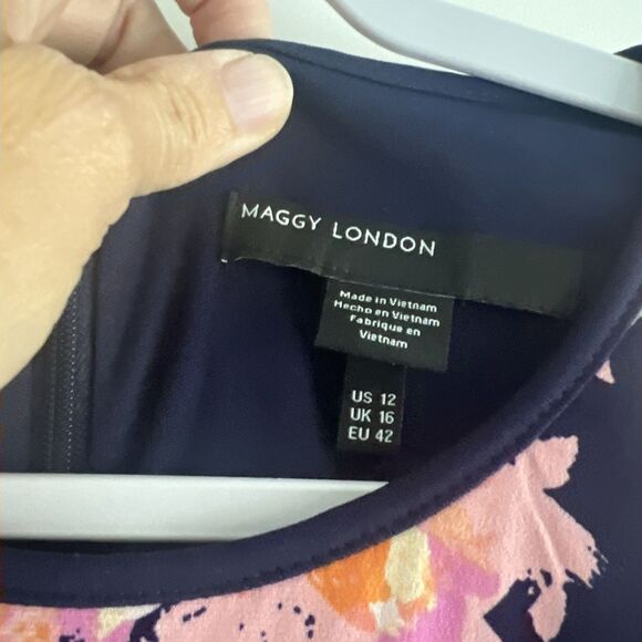 Maggy London Women's Vibrant Floral Knit Pleated Dress Navy Blue 12 knee length - Picture 3 of 7